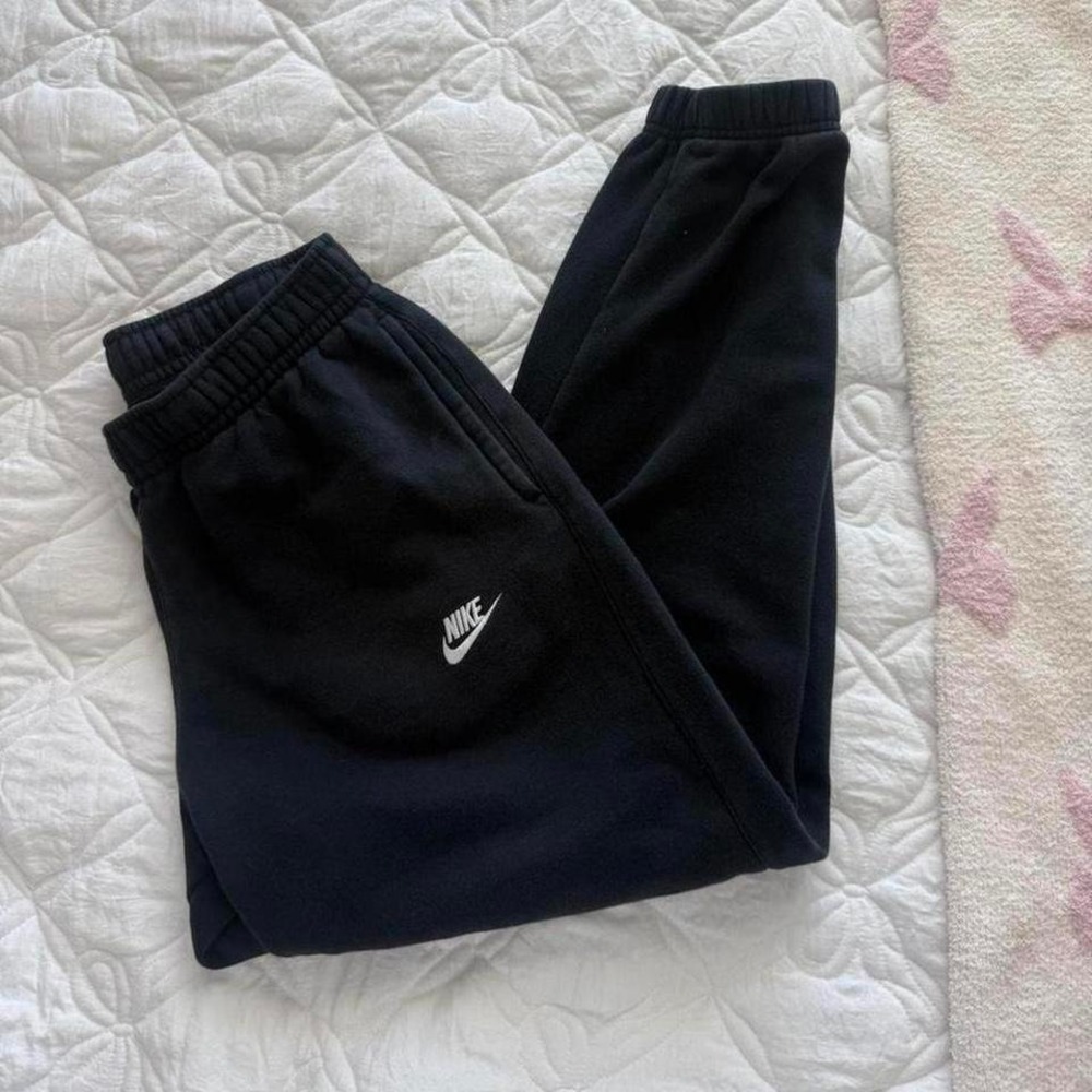 black cotton nike sweatpants
